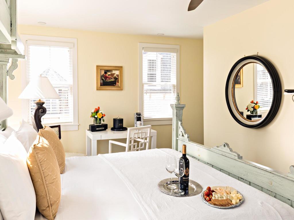 Brass Key Guesthouse Adults Only Provincetown Pokój zdjęcie